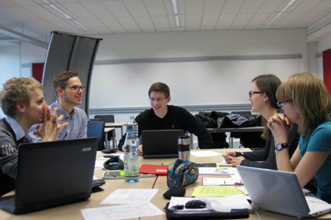 Studierende im Planspiel