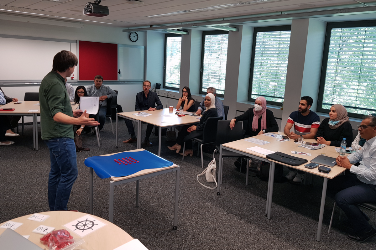 Delegation der Al QudsUniversity als Fischer unterwegs