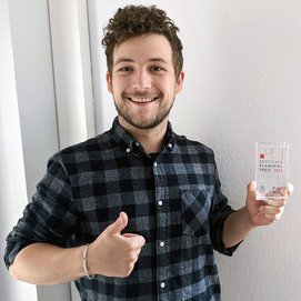 Matze Krebs mit Pokal Matze Krebs mit Pokal